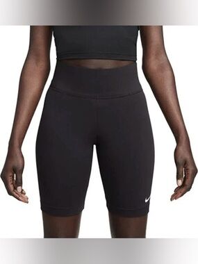 Nike Essential 8” Bike Shorts
